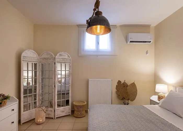 Villa Stelios-korina With Pool And Stunning View In Syros Posidonia