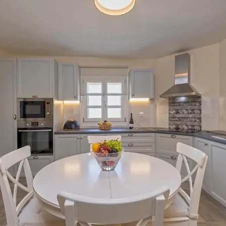 Вилла Stelios-korina With Pool And Stunning View In Syros Posidonia Posidhonia (Syros)